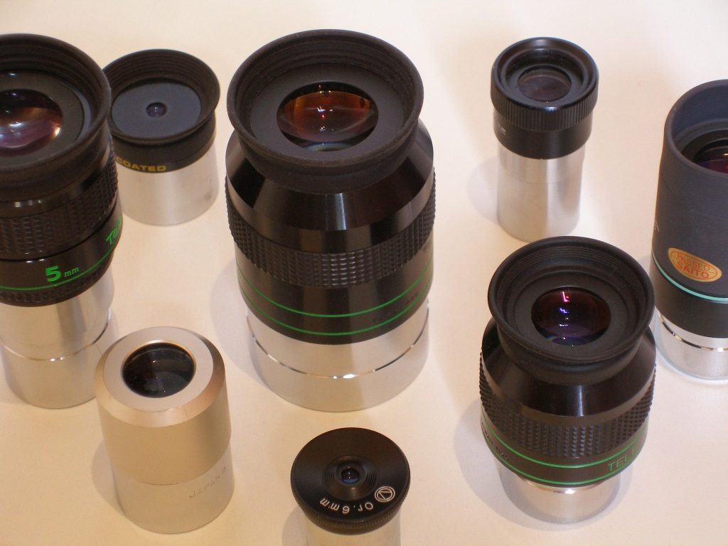 Photo oculaires variés.