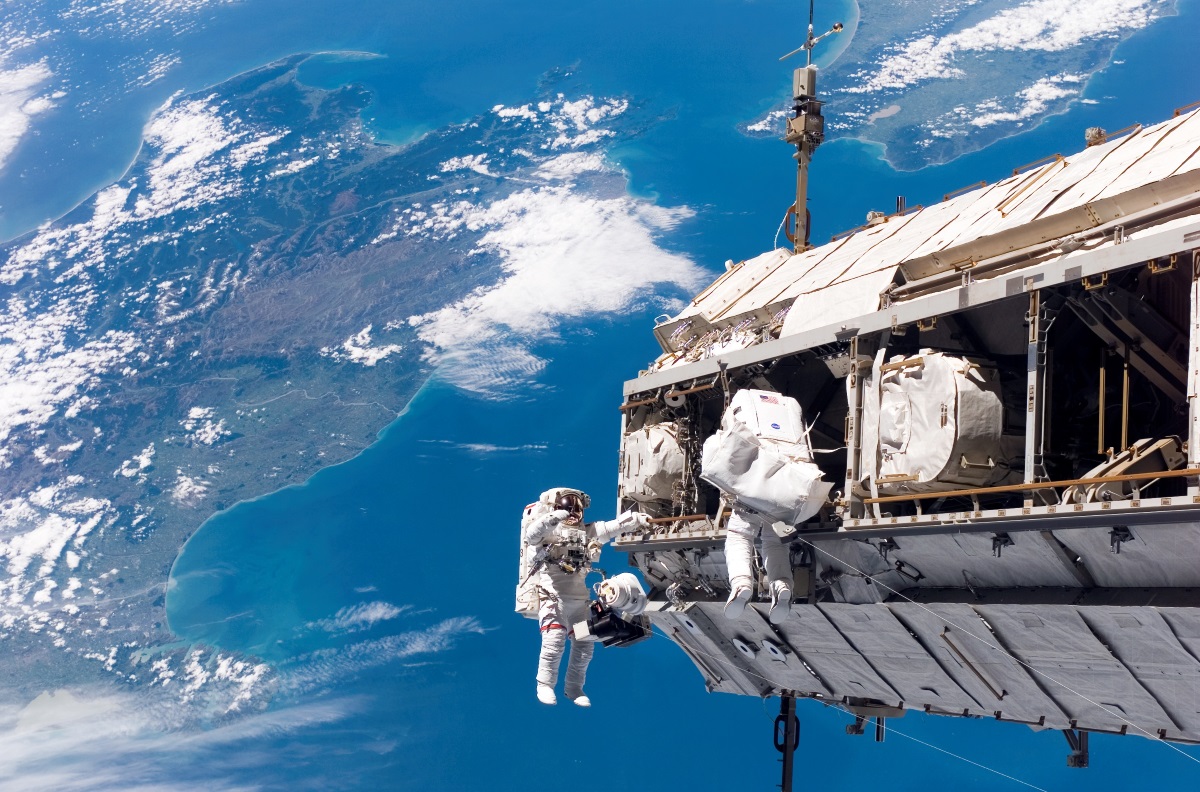 Photographie de la maintenance de l'ISS