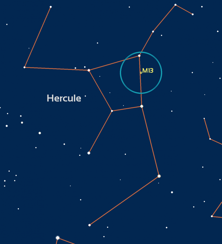 Un million d'étoiles agglutinées l'amas d'Hercule M13 Aux jumelles — free download
