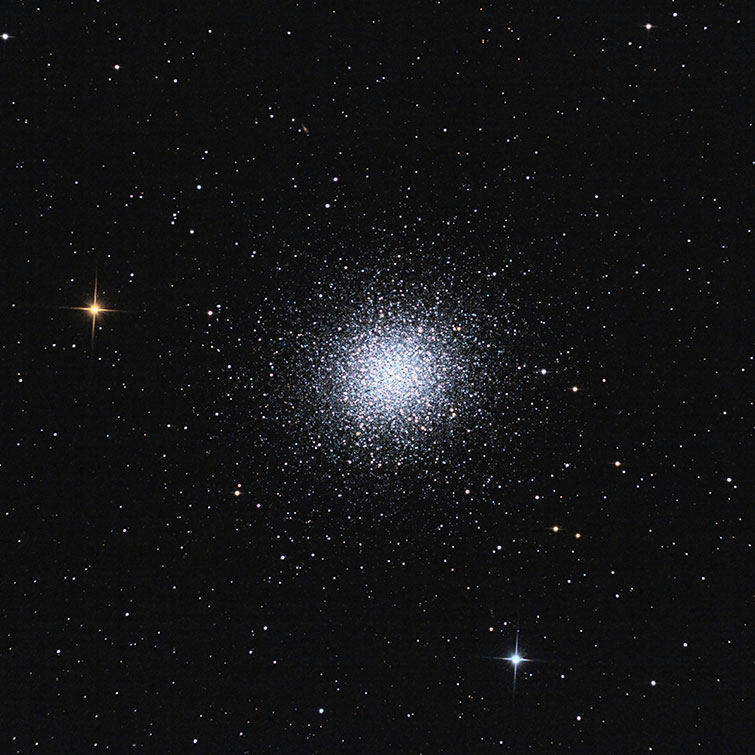 L'amas globulaire M13.