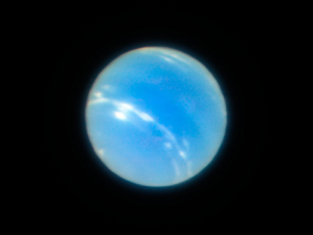 Image détaillée de Neptune obtenue avec le télescope VLT de l'ESO.