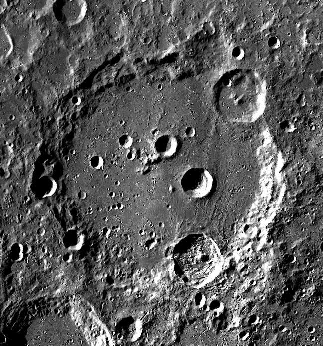 Clavius photographié par la sonde Lunar Reconaissance Orbiter (LRO). 