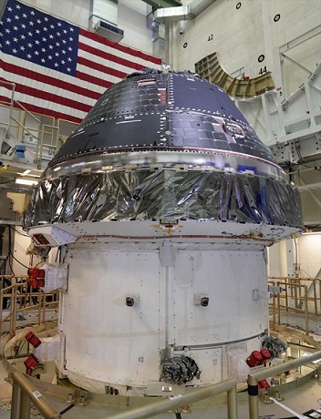 Photo du module Orion en cours de fabrication dans les locaux de Lockheed Martin. 