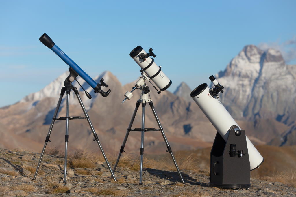 La gamme Stelescope présentée dans le cadre montagnard de l'observatoire de Saint-Véran