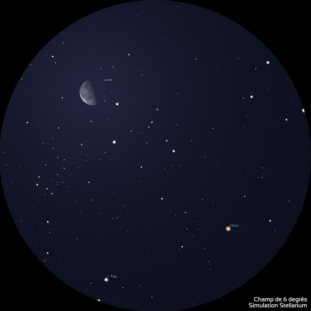 Illustration montrant l'aspect de la Lune et de Mars le 17 septembre 2022 vers 6h tels qu’on peut les voir dans une paire de jumelles de type 10×50. Dans le champ étoilé, on voit la Lune presque au dernier quartier en haut à gauche et la planète Mars orangée en bas à droite.
