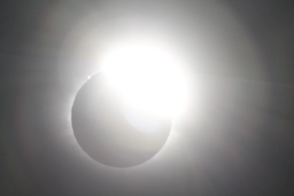 Photo du Soleil éclipsé à 99,2% à Paris le 11 août 1999. Crédit : Jean-Marc Lecleire.