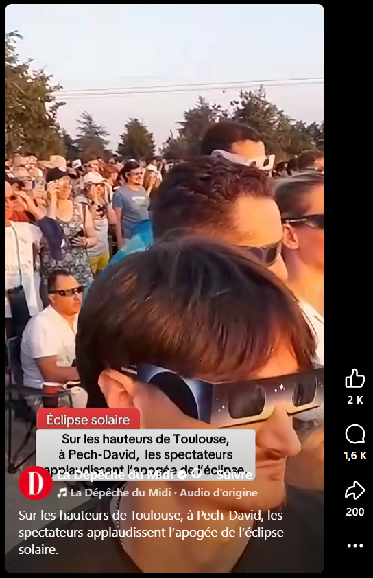 photo d'observateurs et d'observatrices portant des lunettes de protection pour voir l'éclipse du 12 août 2026.