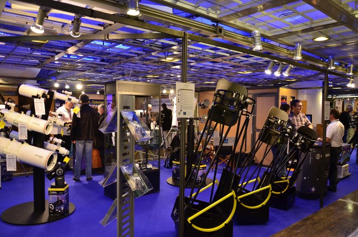Photo stands RCE