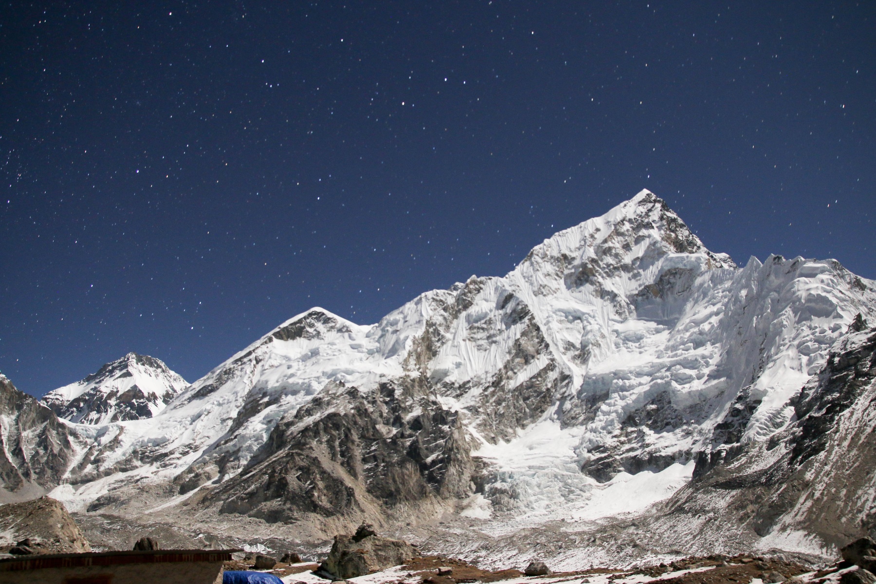 Clair de Lune à l'Everest - Du col du Loh la 6026m au glacier du Nupsté 7904m