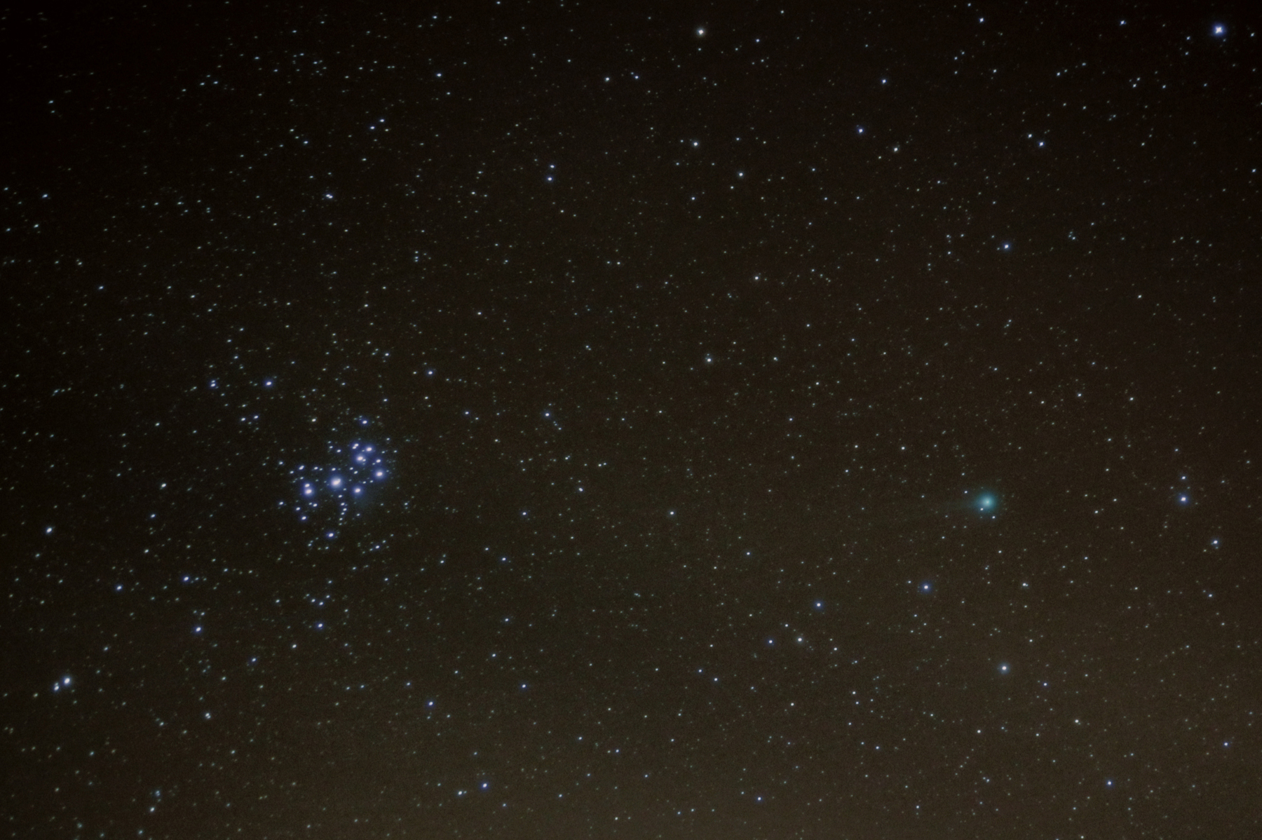 Passage de la comète Lovejoy à proximité des Pléiades le 18 janvier 2015