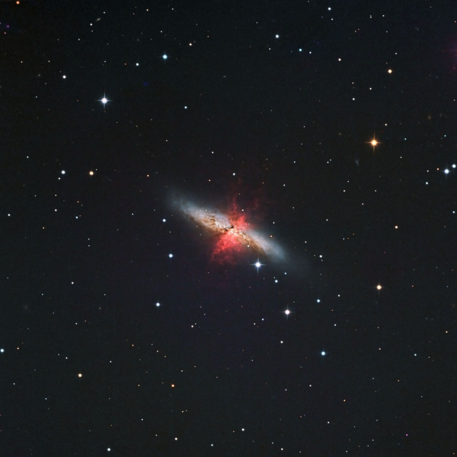 M82 la galaxie du cigare