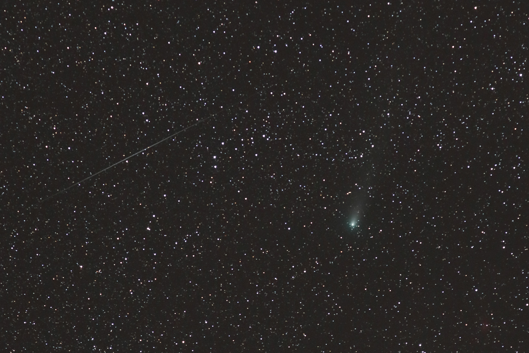 Comète Giacobini-Zinner + étoile filante dans le Cocher