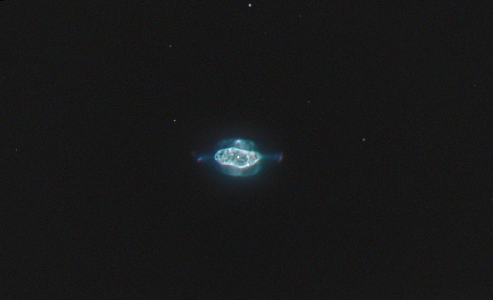 NGC 7009, la nebuleuse de Saturne