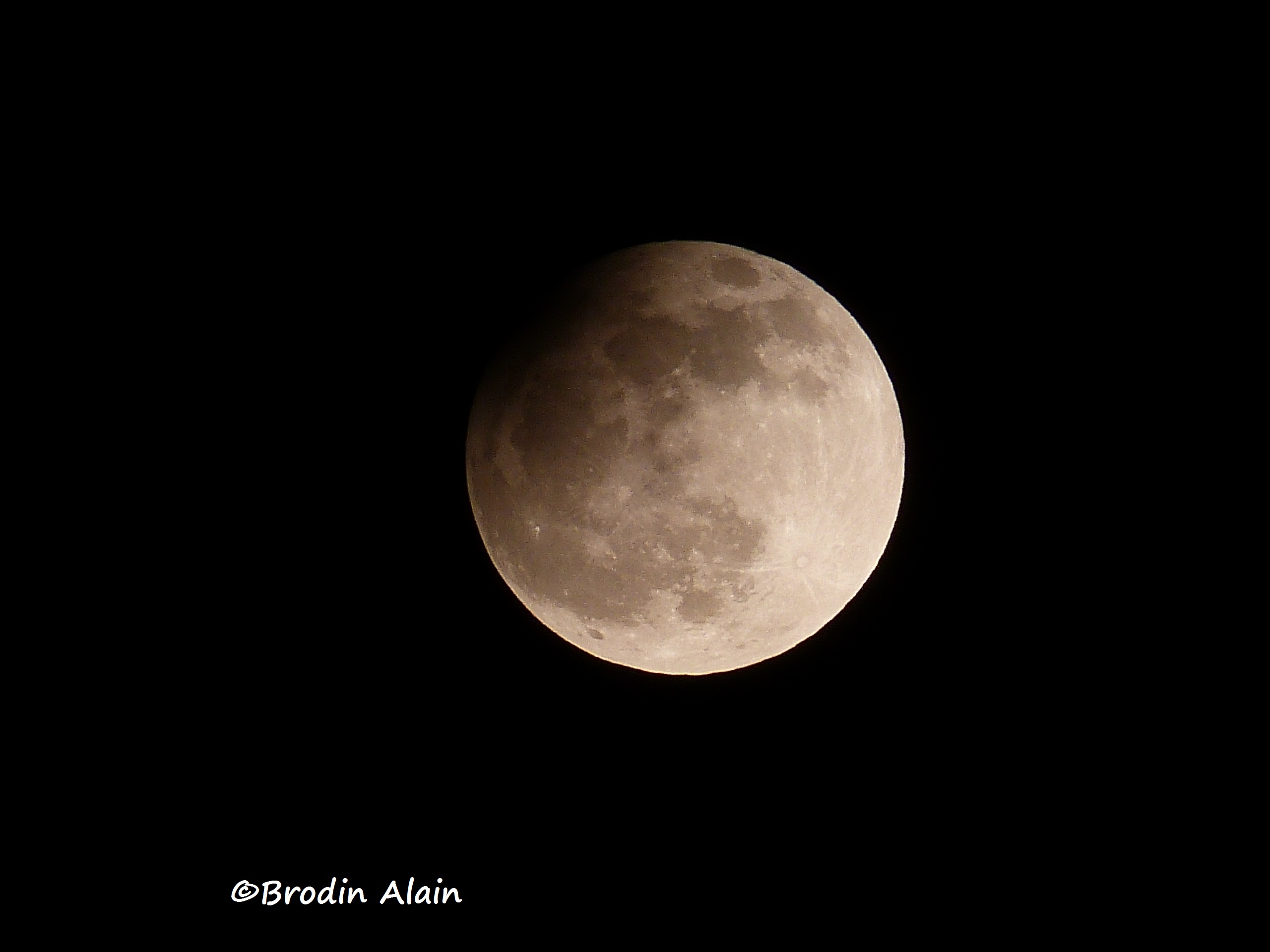 Eclipse Partielle de Lune du 25 04 2013
